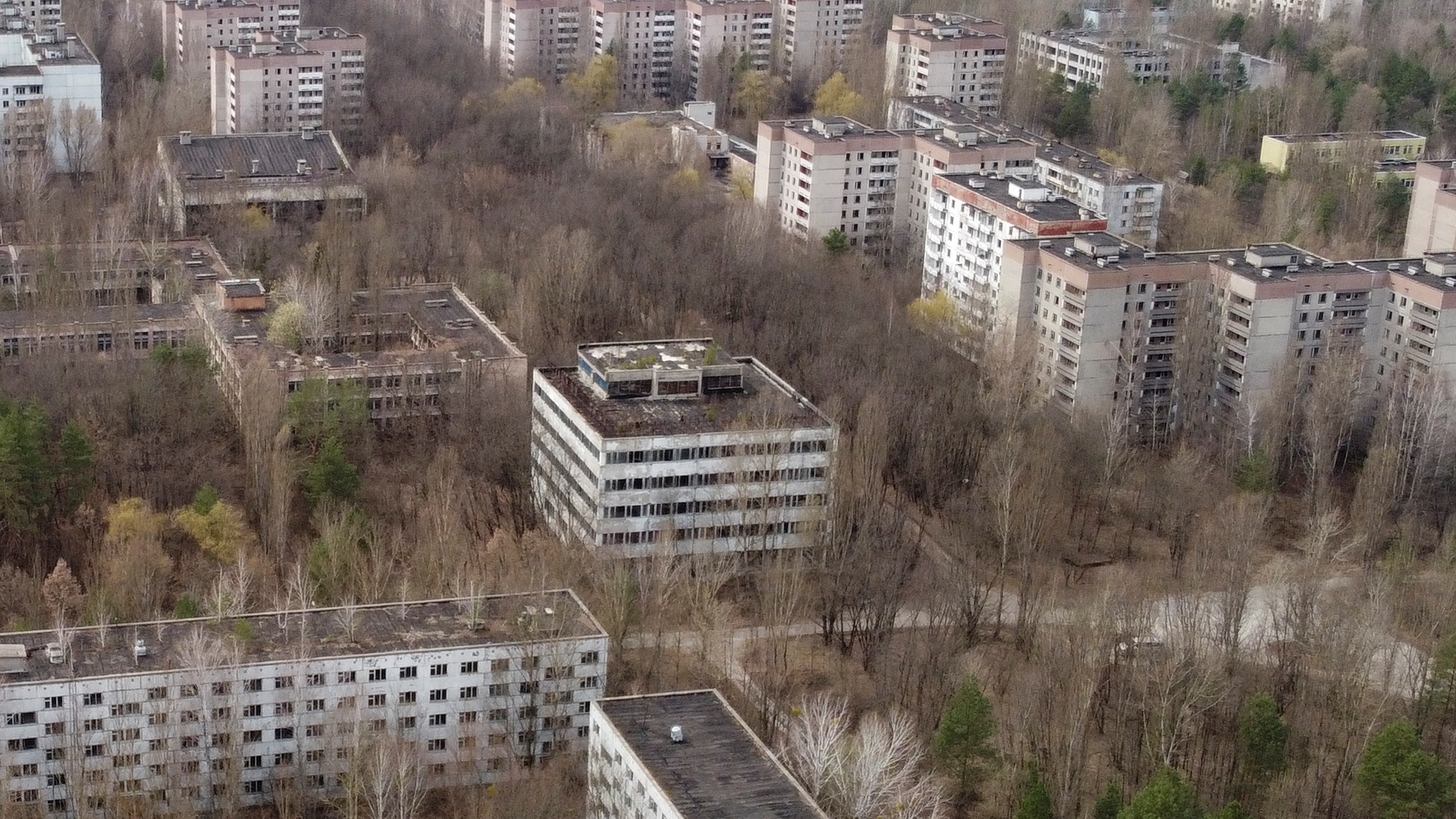 Video thumbnail for Amid tensions, Ukraine's Chernobyl site remains part of a war zone