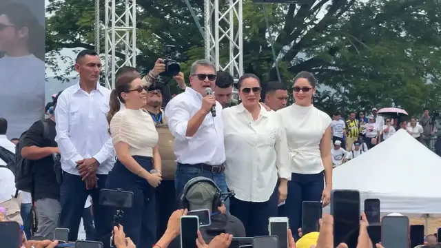 Video thumbnail for Honduras: Former Honduran President Juan Orlando Hernandez returns home after Trump pardon.