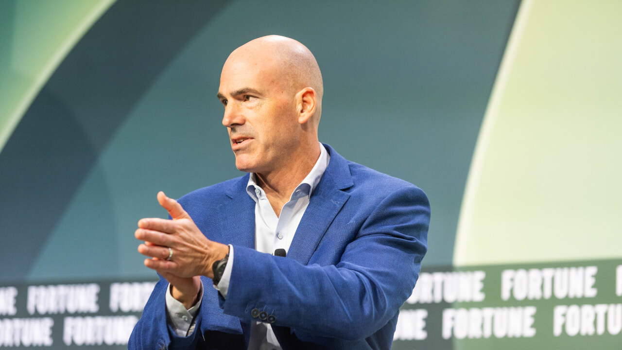 Video thumbnail for Benefits matter more than a big paycheck, Dycom Industries CEO says
