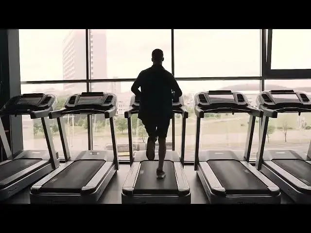 Video thumbnail for Walking On Treadmill 🚶🏻🏃🏻