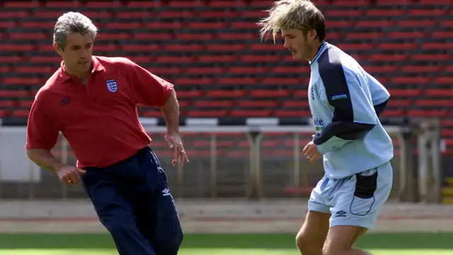 Video thumbnail for 1998 World Cup: England & David Beckham Under View