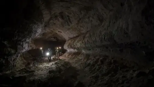 Video thumbnail for Mars and Moon Lava Tubes Could Host Future Human Habitats