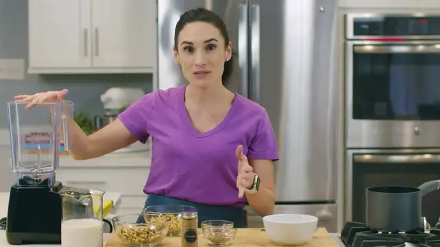 Video thumbnail for Paleo  Oatmeal    EASY No oats oatmeal (720P HD)