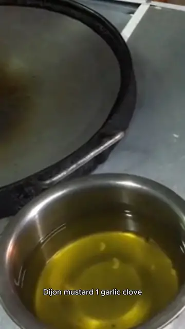 Video thumbnail for lemon vinaigrette recipe