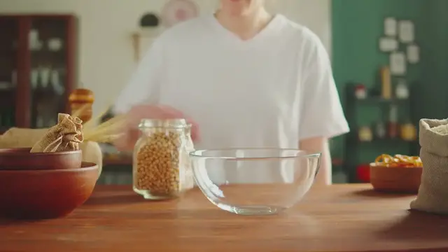 Video thumbnail for What Happens If You Eat a Vegan Diet for 21 Days?