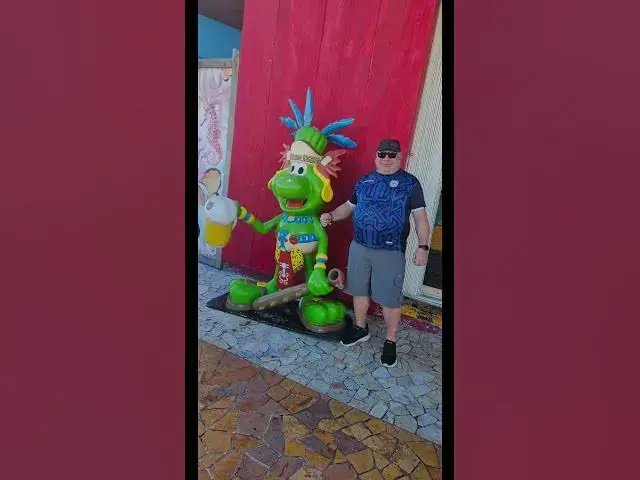 Video thumbnail for Stick shift manual car in a foreign country... what could go wrong? 😬 #CruiseLife #Cozumel #Travel