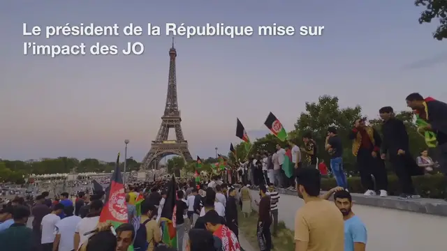 Video thumbnail for Emmanuel Macron : Les Jeux Olympiques de Paris 2024 influenceront le vote des Français