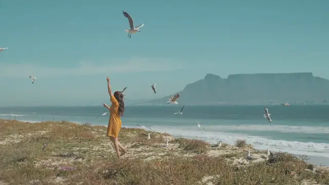 Video thumbnail for 10 Amazing Bird Facts You Didn't Know