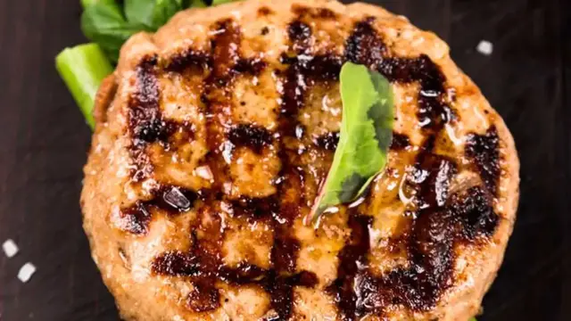 Video thumbnail for turkey burger recipe