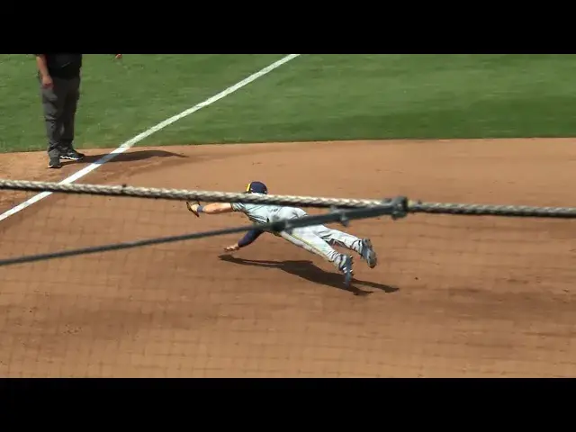 'Video thumbnail for MLB: Top defensive plays of the day'