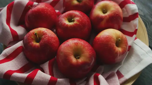 Video thumbnail for Understanding Cholesterol: Your Heart Health Guide