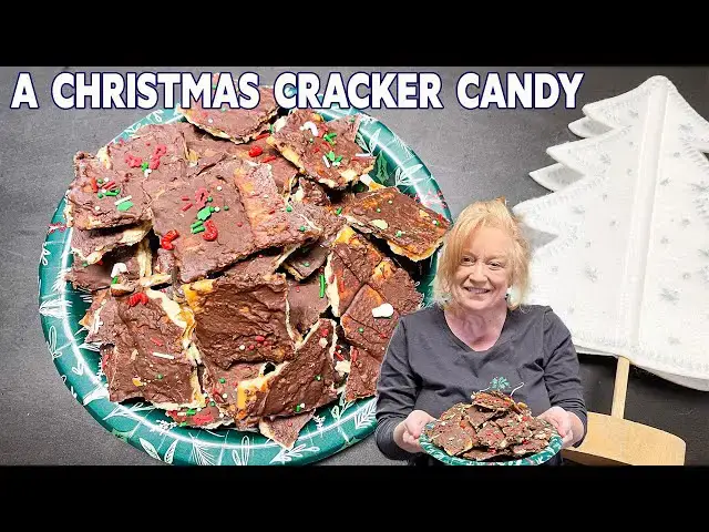 Video thumbnail for CHRISTMAS CRACKER CANDY, Christmas Crack using Saltines