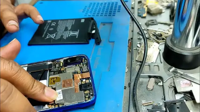 Video thumbnail for Redmi Note7 Pro Automatic Switch Problem Solution