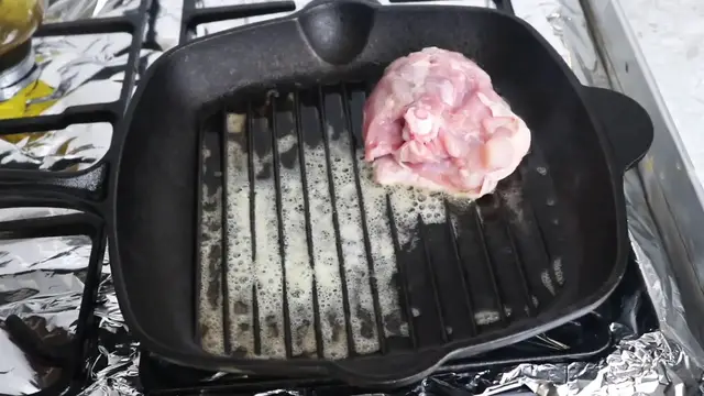 Video thumbnail for 🥘 Easy & Juicy Chicken Thigh Recipe – Ready in 30 Minutes! 🔥 Must-Try Skillet Dinner!
