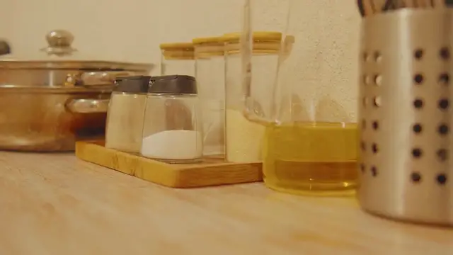 Video thumbnail for The Art and Precision of Kitchen Knives