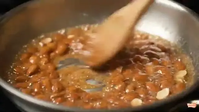 Video thumbnail for Easy Candied Almonds – The Best Sweet & Crunchy Snack in Just 10 Minutes!