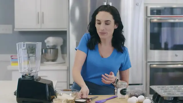 Video thumbnail for Blueberry Coconut Flour Muffins(720P HD)