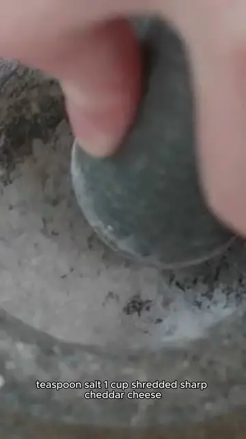 Video thumbnail for Smoky Shrimp and Grits