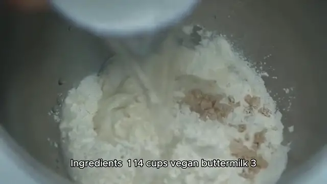 Video thumbnail for vegan cake recipe