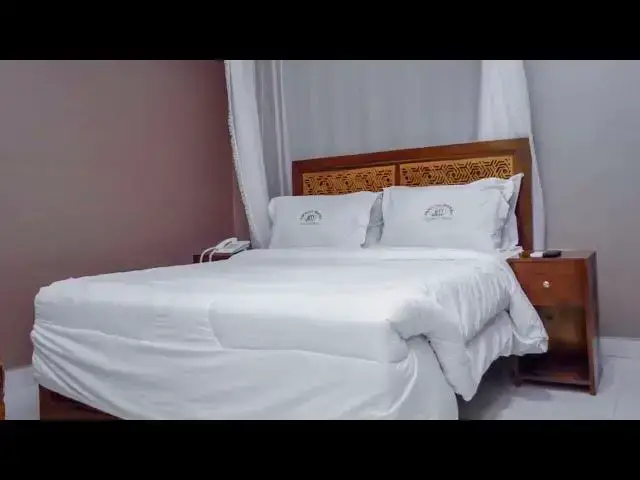 Video thumbnail for Jakicha Motel