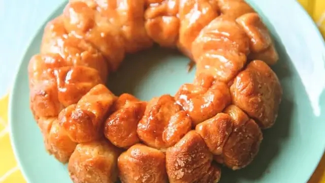 Video thumbnail for monkey bread recipe