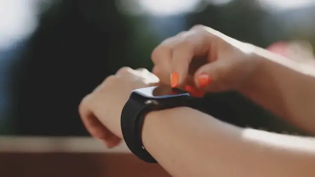 Video thumbnail for Smartwatch_Showdown_Top_Brands_Compared