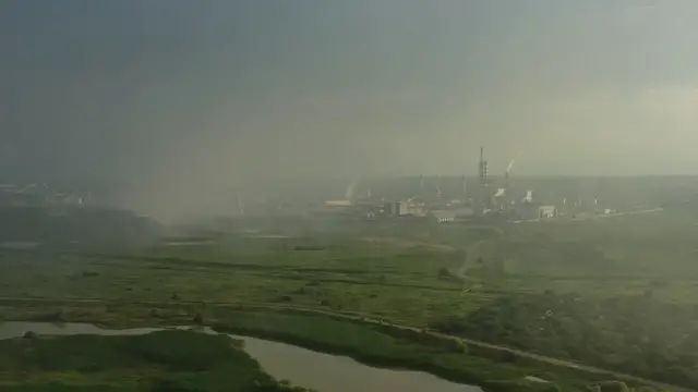 Video thumbnail for U.S. crude oil on pace for second weekly gain as gasoline demand surges