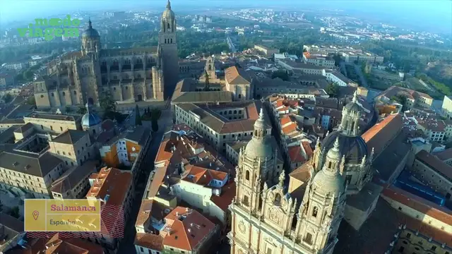 Video thumbnail for "Salamanca: História e Arquitetura Medieval Que Encantam! 🏰✨