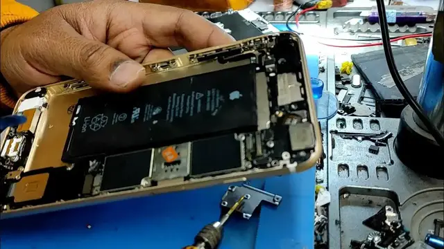 Video thumbnail for iPhone 6S Plus Fake  Charging Problem Solution