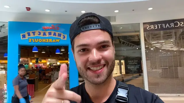 Video thumbnail for Outlet Oficial da Disney em Orlando e Miami: Preços Incríveis e Tour Completo! 🏰✨