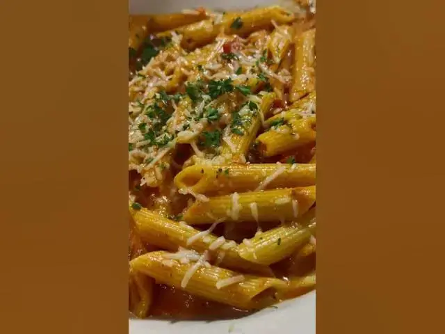 Video thumbnail for Delicious Eats at White Owl