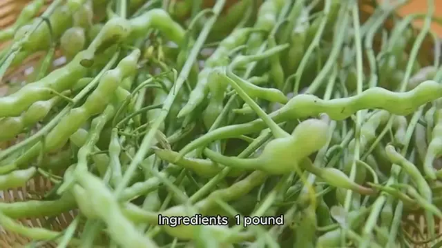 Video thumbnail for crispy brussel sprouts recipe