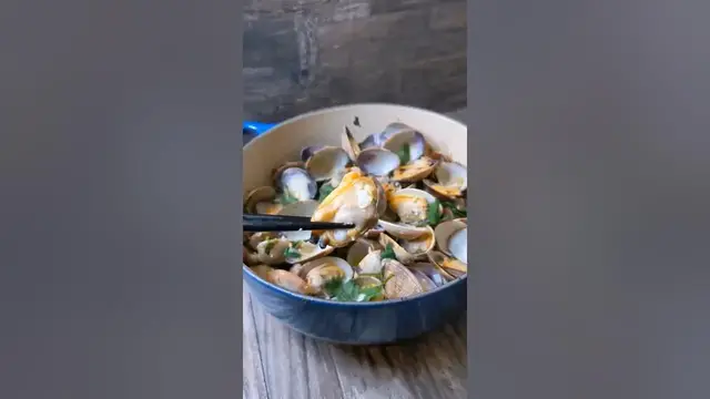 Video thumbnail for On Pot Spicy Clams Recipe: How To Make Clams In One Pot #easyrecipe #clams #asianfusion