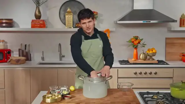 'Video thumbnail for How To Make Butter Chicken At Home (720p 24fps)'