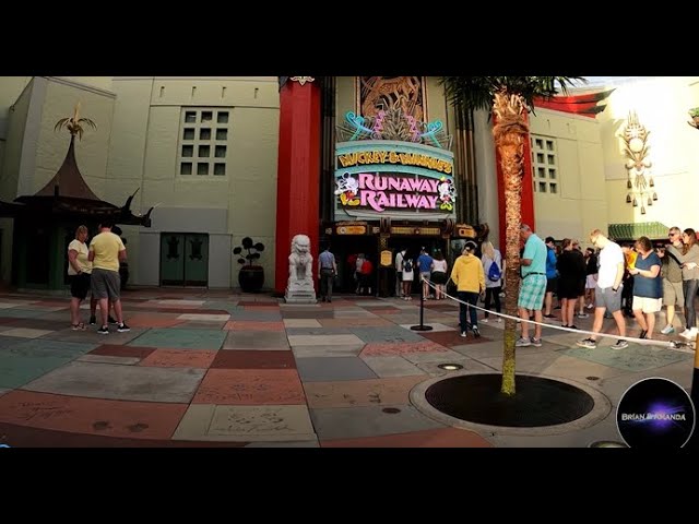 Video thumbnail for Mickey & Minnie's Runaway Railway Full Ride POV - Hollywood Studios - Walt Disney World
