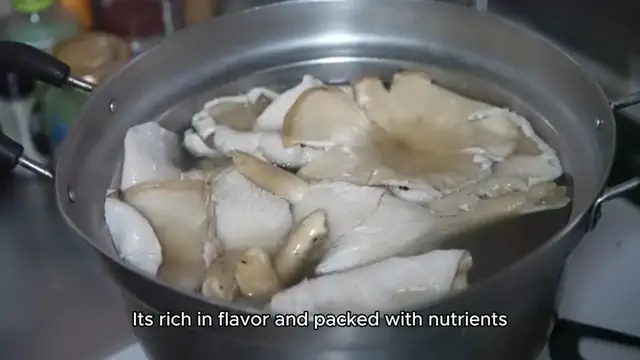 Video thumbnail for beef broth recipe