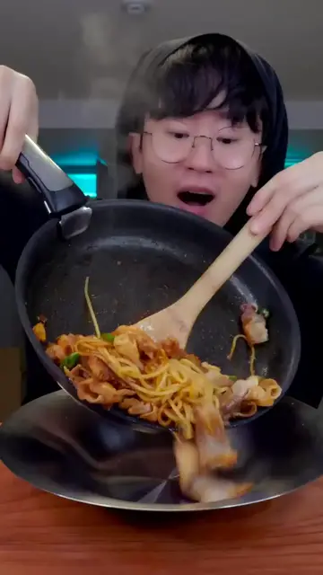 Video thumbnail for Mykoreandic is coming   Mukbang   ASMR   Cooking(720P HD) 1