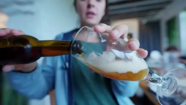 Video thumbnail for The Magic of a Root Beer Float: A Sweet and Fizzy Treat