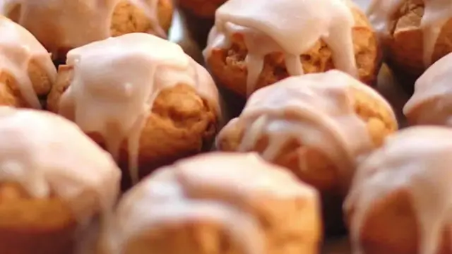 Video thumbnail for Maple Glazed Pumpkin Muffins recipe