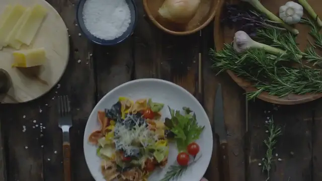 Video thumbnail for Chili Mac Recipe