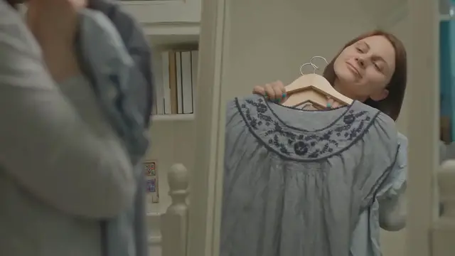 Video thumbnail for Martha Stewart Paired a Denim Jacket with the Bold Pant Style We Always Forget About