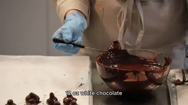 Video thumbnail for peppermint bark recipe