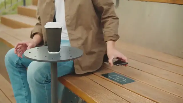 Video thumbnail for The Best Wireless Chargers for Your Devices