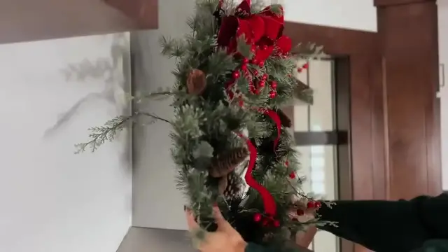 Video thumbnail for 🎄CHRISTMAS DECORATE WITH ME _ CHRISTMAS DECOR IDEAS 2022 _ CHRISTMAS DECORATIONS 2022 _ KITCHEN(720P_HD)