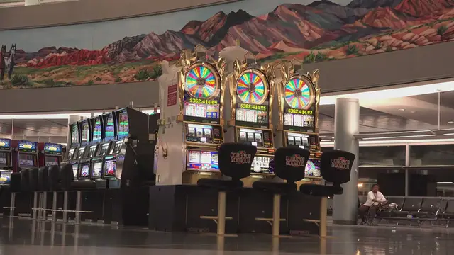 Video thumbnail for Pat Sajak Wins His First Emmy In 26 Years For Hosting Final Season Of Wheel Of Fortune