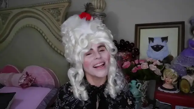 'Video thumbnail for Marie Antoinette's secret Favorite things'