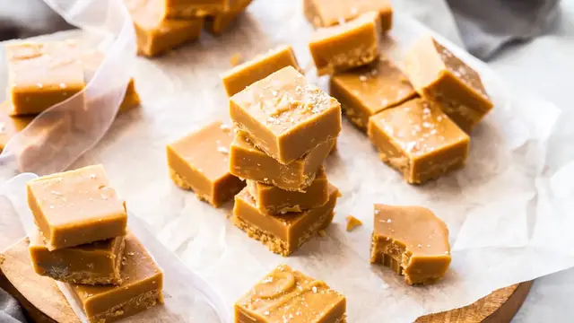 Video thumbnail for Salted Caramel Fudge Recipe