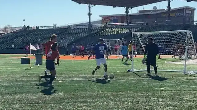 Video thumbnail for Cost of Living Classic brings New Yorkers together in Coney Island