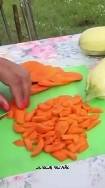 Video thumbnail for Slow cooker chicken recipe