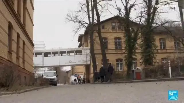 Video thumbnail for Germany sees surge in young Ukrainian refugees as Kyiv eases travel ban